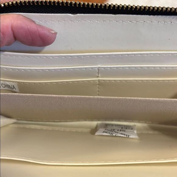 Elegant Blue Paisley Women's Crossbody Wallet NWOT - Picture 7 of 10